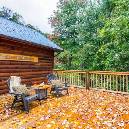 Вилла Great Location Pool Table Hot Tub Гатлинбург Экстерьер фото